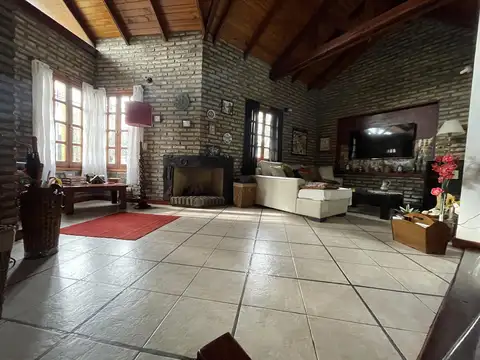 Casa en  Funes