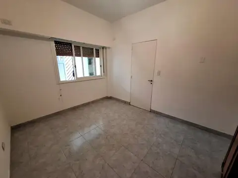 ALQUILER CIUDAD MADERO 2 AMB CON PATIO SIN EXPENSAS