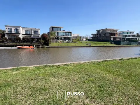 Terreno en Venta de 962,0 m2