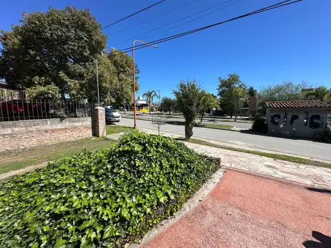 Local en Venta 49 años