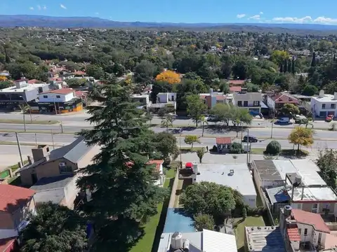 Local en Venta 49 años