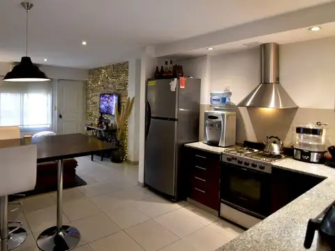 Depto Tipo Casa en Venta con 1 cocheras