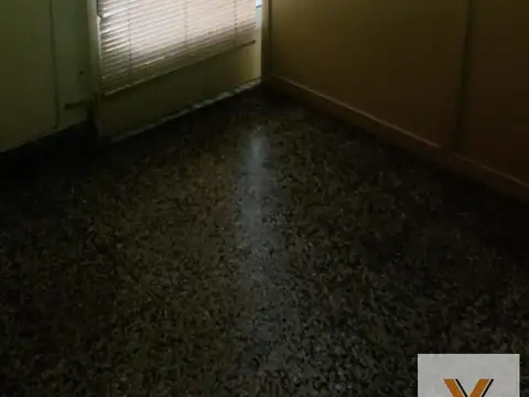 Oficina 3 ambientes con 1 baño