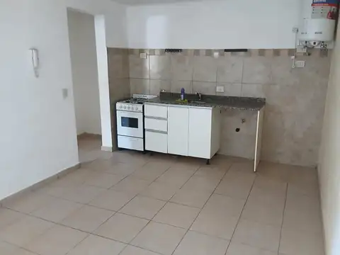 Departamento en Alquiler en Haedo, $ 500.000
