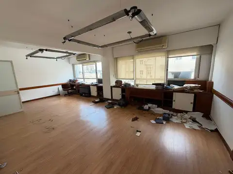 Oficina en alquiler - 100 m2 - excelente ubicación.