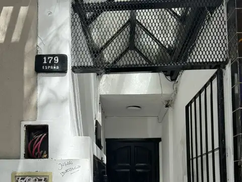 España 100, Piso 2