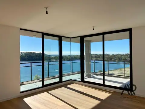 Venta Apartamento 3 Dormitorios Con Vista Al Lago 
