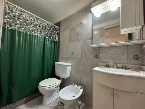 Venta departamento monoambiente con balcón. Barrio Hospitales, Rosario
