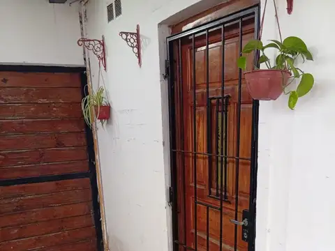 SE VENDE O PERMUTA CASA INTERNA - NO PH -