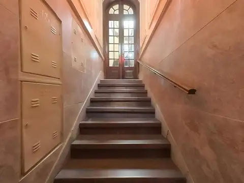 Depto Tipo Casa en Venta 102 años