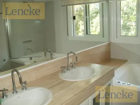 Departamento 5 ambientes con 2 baños