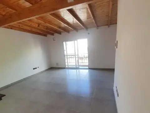 Depto Tipo Casa en Alquiler de Monoambiente