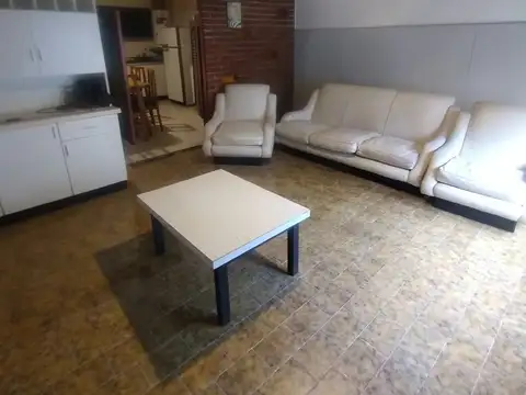 Casa 2 ambientes con 1 baño