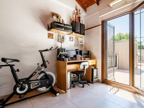 Depto Tipo Casa 4 ambientes con 2 baños