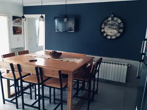 Casa 5 ambientes con 3 baños