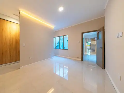Depto Tipo Casa en Venta 40 años