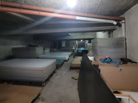 Garage c/8 cocheras  Cristobal