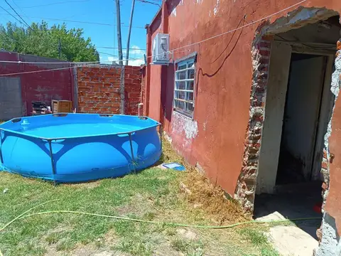 CASA EN VENTA A REFACCIONAR