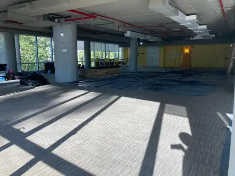 Modernas oficinas de planta libre en edificio AAA