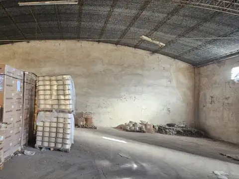 Galpon en Venta 35  mts Fondo