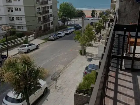 Departamento 4 ambientes con patio, parrilla y cochera