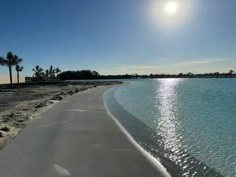 JOSE HERNANDEZ  al 1200. VIDA LAGOON