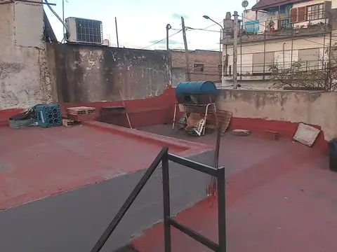 Casa 12 ambientes con 3 baños