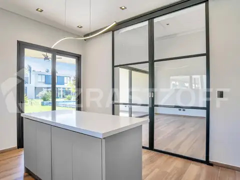 Casa en Venta al Oeste