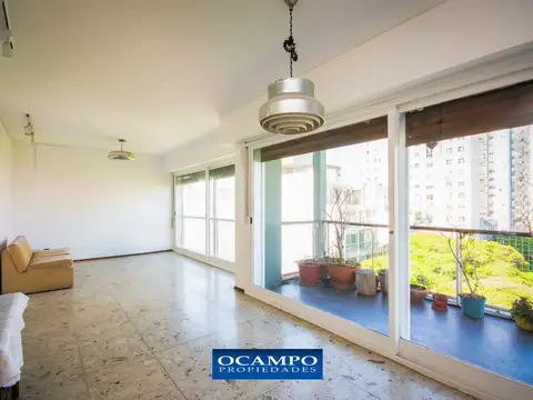 Venta de departamento de 4 ambientes con cochera y vista al parque - Belgrano