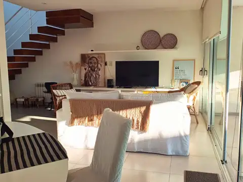 Depto Tipo Casa en Venta de 2 dormitorios