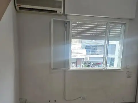 Oficina 3 ambientes con 1 baño