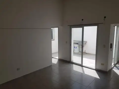 Depto Tipo Casa en Alquiler de 2 ambientes