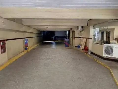Cochera en venta -  - 20mts - monserrat