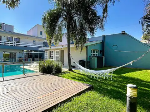 VENTA CASA 6 AMBIENTES VILLA SARMIENTO PILETA