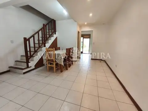 Depto Tipo Casa en Venta en Castelar Norte, USD 130.000