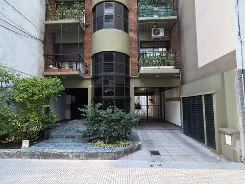 MONOAMBIENTE FRENTE CON BALCON BAÑO COMPLETO COCINA Y LAVADERO LA IMPRENTA  