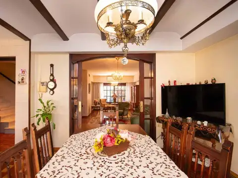 Casa 4 ambientes con 3 baños