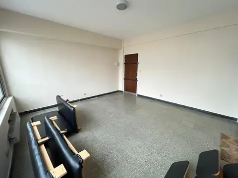 Oficina en Alquiler en Centro, $ 400.000