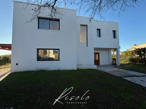 Casa en El Canton Norte. Lote a la Laguna