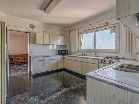 Departamento en Venta con 3 cocheras