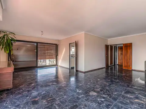 Departamento en Venta de 5 dormitorios