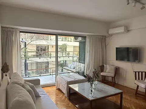 Excelente 2 ambientes al frente con balcón en Recoleta – Av. Alvear y Libertad – Todo luz y sol