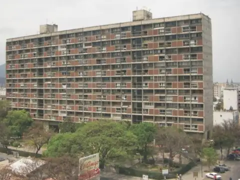 Muy lindo Depto Venta de 3 Dorm. Monoblock Salta