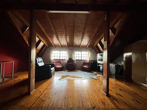Casa 7 ambientes con 3 baños