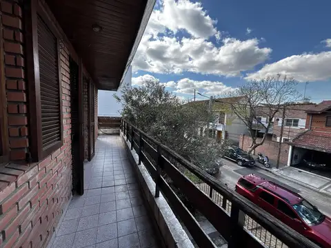 Casa en venta en lote propio en Olivos