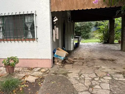 Casa 5 ambientes con 2 baños