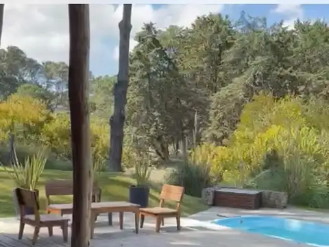 Casa en Alquiler Temporal con 1 cochera