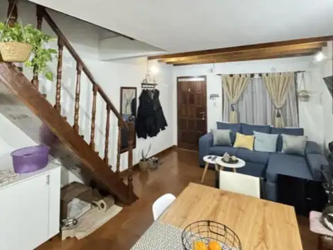 Depto Tipo Casa en Venta en Castelar, USD 60.000