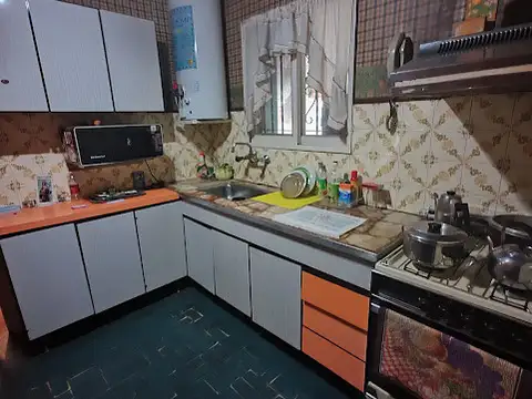 Casa 4 ambientes con 1 baño