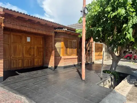 Juan del Favero 9700, Piso 0